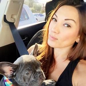 Meet your Posher, Roxanne